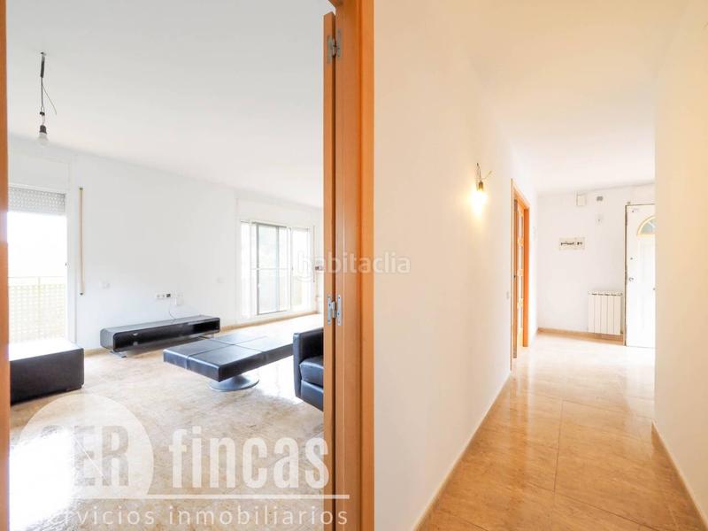 Foto 1efcda16-a1a3-4716-b814-8db66f282e9e. Casa con riscaldamento parcheggio in Can Palet de Vista Alegre Terrassa