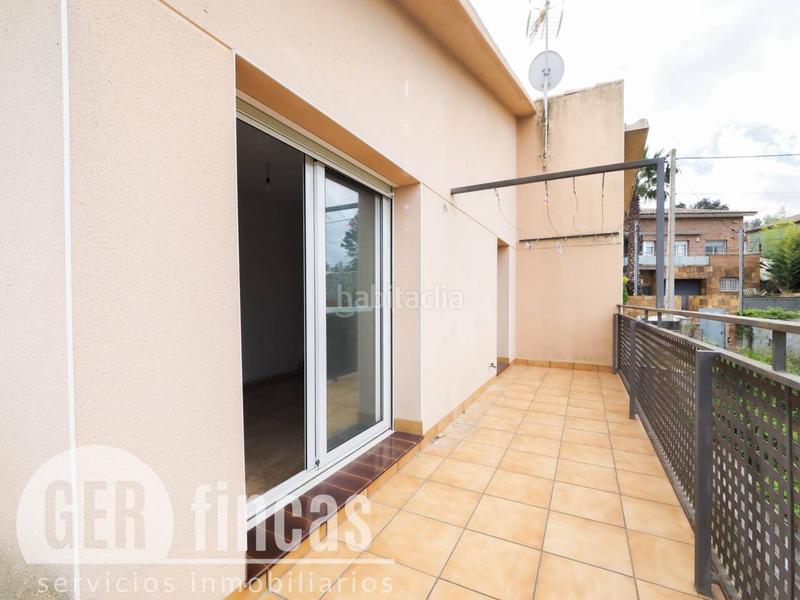 Foto 3556122f-3ff8-4ad4-9032-89ddae59d228. Casa con riscaldamento parcheggio in Can Palet de Vista Alegre Terrassa