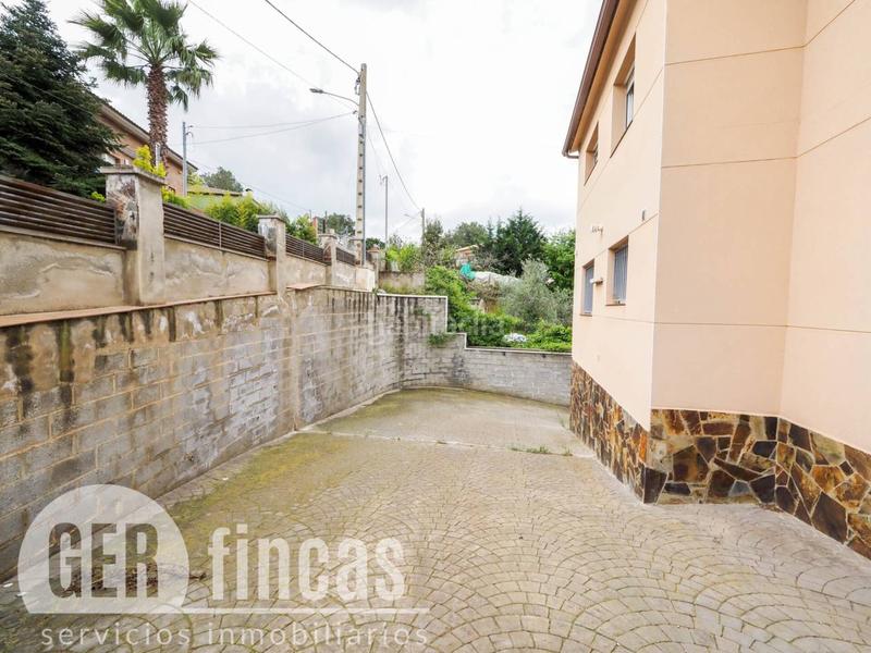 Foto 77a0625f-c71e-429a-b0d3-bd418d7c530c. Casa con riscaldamento parcheggio in Can Palet de Vista Alegre Terrassa