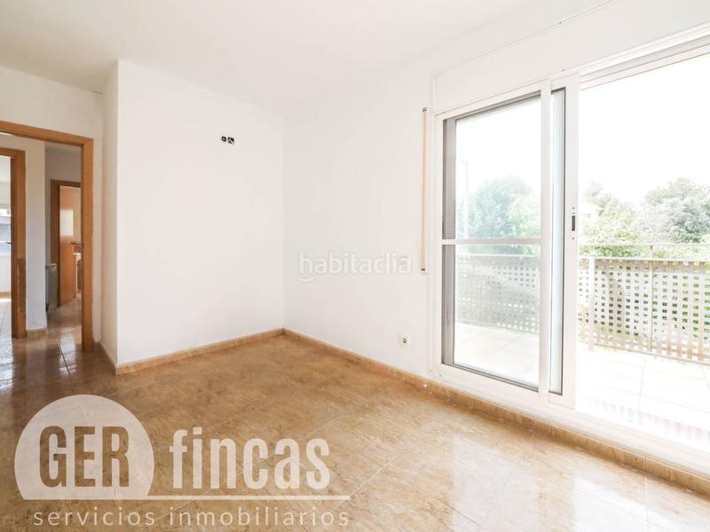 Foto cc7e29a1-8b48-4ec2-90b6-9ac77c18c47b. Casa con riscaldamento parcheggio in Can Palet de Vista Alegre Terrassa