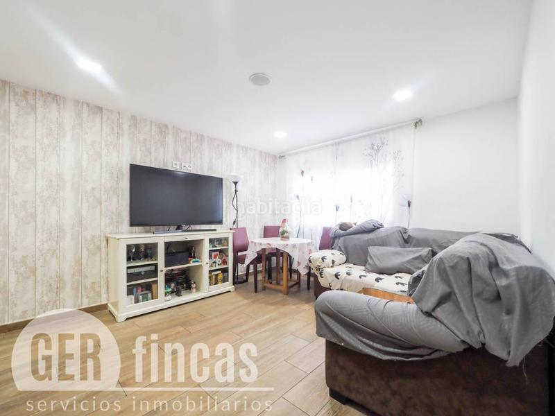 Foto 5cfb9728-d9a3-47e8-99f4-344c4f727f05. Piso reformado con lavadero y patio interior en Roc Blanc Terrassa