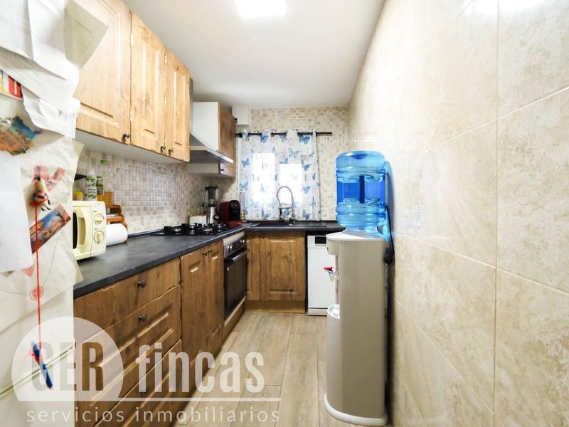 Foto 949a6ea0-2869-49b0-a906-8d1305453738. Piso reformado con lavadero y patio interior en Roc Blanc Terrassa