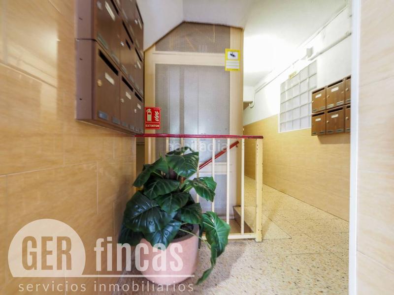 Foto a9f43c28-4241-4a70-aef0-34c774af5829. Piso reformado con lavadero y patio interior en Roc Blanc Terrassa