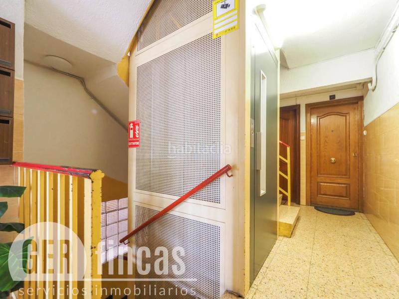 Foto c0f52055-c98e-4e54-84d2-449b2a7f1be9. Piso reformado con lavadero y patio interior en Roc Blanc Terrassa