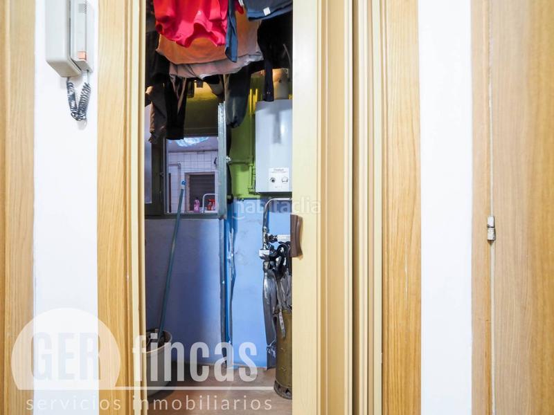 Foto f6a3f073-c456-481e-bbea-ba713925f5fd. Piso reformado con lavadero y patio interior en Roc Blanc Terrassa
