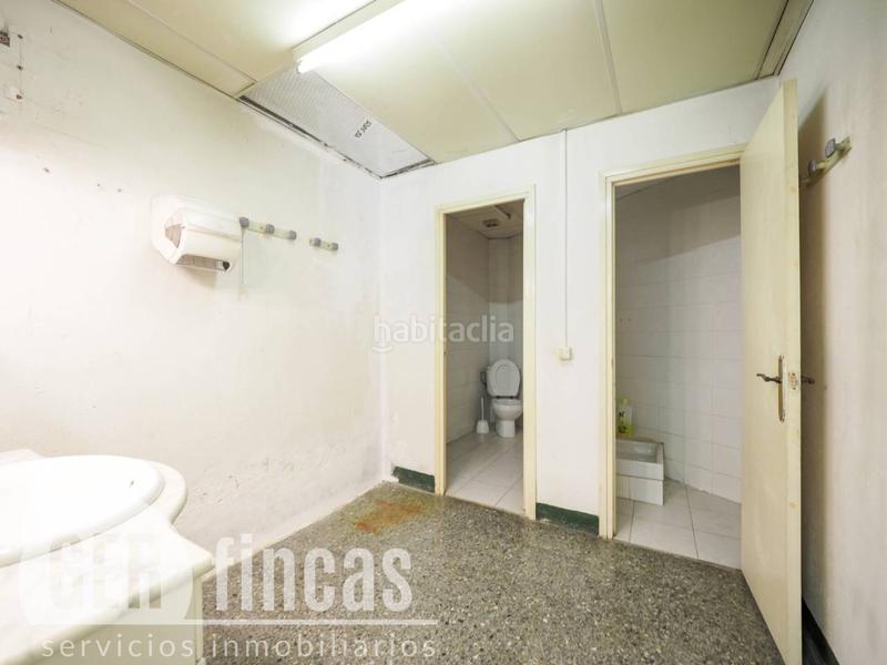 Foto 2cde9081-b36e-477d-a4aa-c11cb095e8bd. Local comercial a La Maurina Terrassa