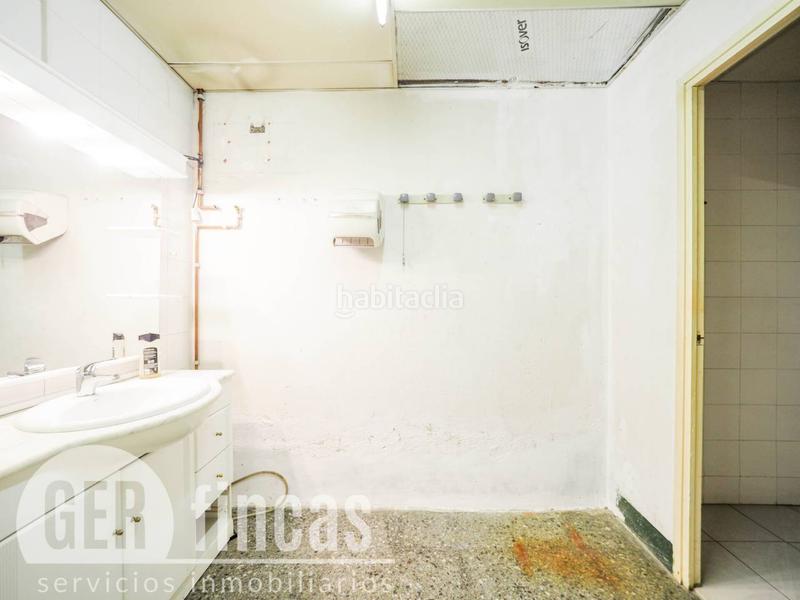 Foto 51e8ae30-86d4-48d6-bf06-f76e9de21a0f. Local comercial a La Maurina Terrassa