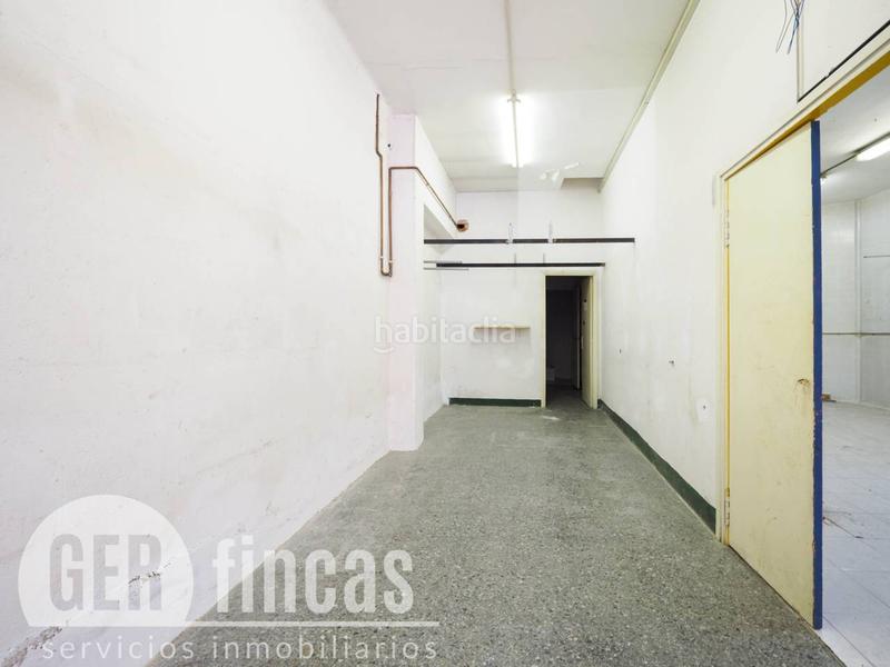 Foto ca17fc12-81b5-4d8f-8aab-944b7e8e7adf. Local comercial a La Maurina Terrassa