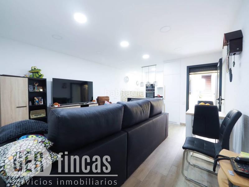 Foto 85d09518-894e-437f-8c16-2ac6e7707a36. Casa  con terraza y garaje en Ca n'Aurell Terrassa