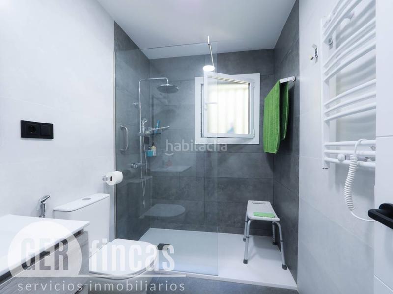 Foto fdb8927a-d99d-470e-8947-b8440fa40717. Casa  con terraza y garaje en Ca n'Aurell Terrassa