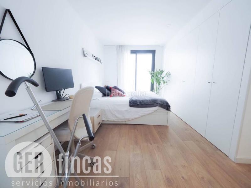 Foto 076e398d-f49a-4f1b-93b5-437435f16107. Piso de diseño con suite, balcón muy moderno en Ca n'Aurell Terrassa