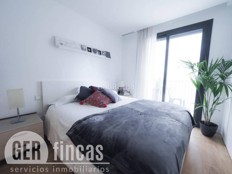 Foto 2983775a-c4d7-4d99-8019-b48ae3e82084. Piso de diseño con suite, balcón muy moderno en Ca n'Aurell Terrassa