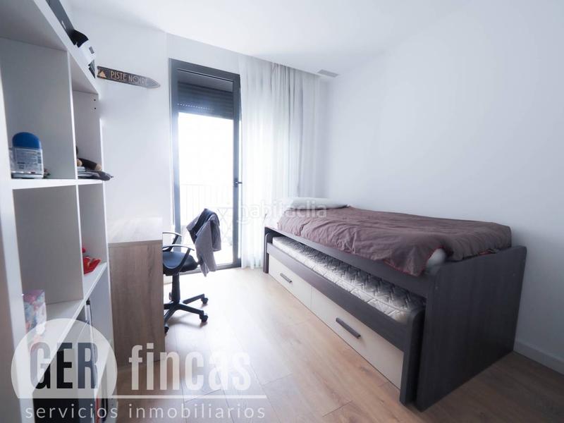 Foto 3b866d07-e124-4c80-9afc-272462c432d5. Piso de diseño con suite, balcón muy moderno en Ca n'Aurell Terrassa