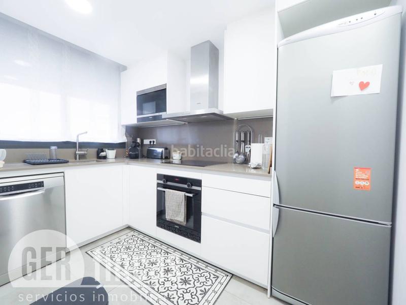 Foto 6b162061-6520-4ea2-b2af-3ad666957b10. Piso de diseño con suite, balcón muy moderno en Ca n'Aurell Terrassa