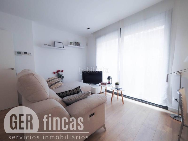 Foto f32d8499-aaeb-49a4-846c-f9847152ff73. Piso de diseño con suite, balcón muy moderno en Ca n'Aurell Terrassa