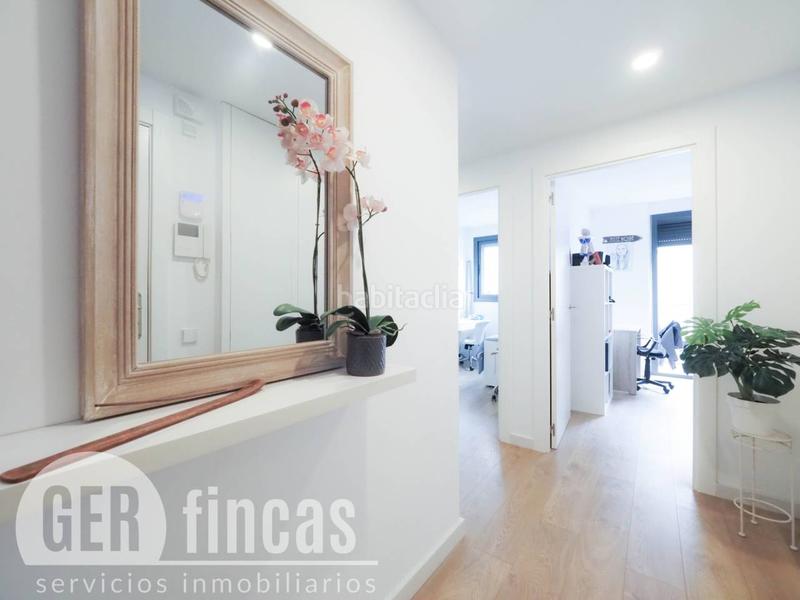 Foto fca53ebc-f67c-4a52-87e0-e2e8a83a43e9. Piso de diseño con suite, balcón muy moderno en Ca n'Aurell Terrassa