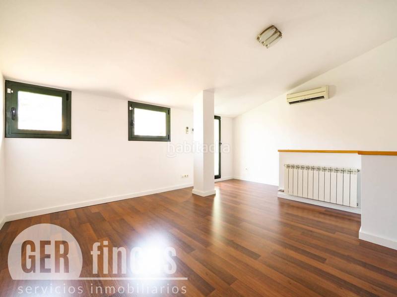Foto 0cb45c31-f249-4ce5-b0ad-91890e2292d9. Dúplex invertido con terraza en Les Fonts Terrassa