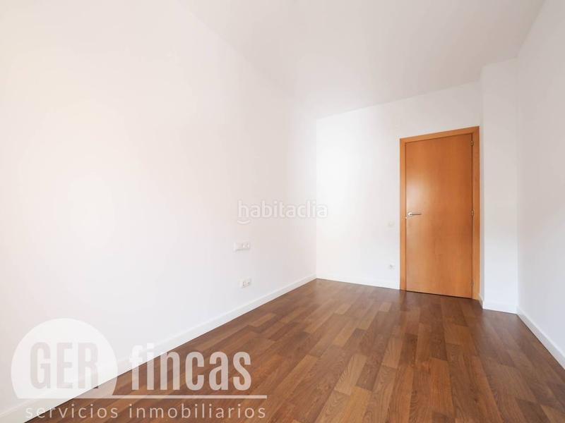 Foto cccf8391-168d-4622-b845-d04bd6f6c18e. Dúplex invertido con terraza en Les Fonts Terrassa