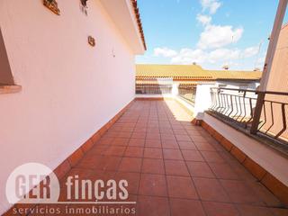 Maison  Trafalgar. Con balcón, dos terrazas, almacén de 192m2 y garaje incluido