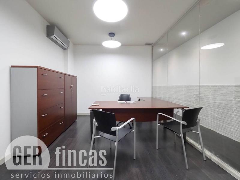 Foto 2b2b0c37-7a97-415d-9b08-bd09b07b8542. Alquiler oficina reformado ideal para oficinas y despachos en Terrassa