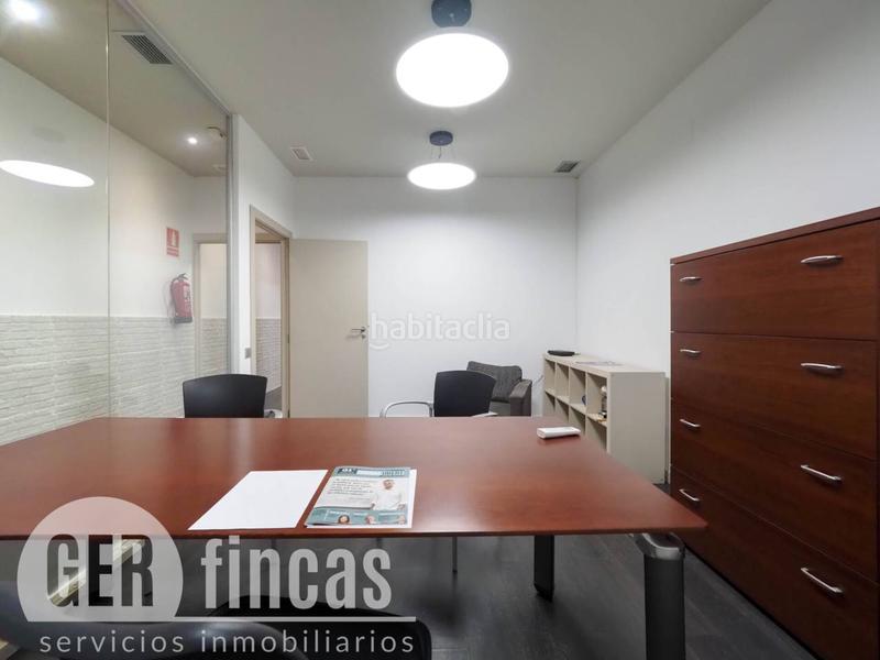 Foto 84877638-4c5f-40f3-a0cf-ba74aa4beb9a. Alquiler oficina reformado ideal para oficinas y despachos en Terrassa