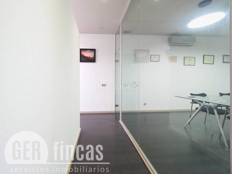 Foto 0a80d5f3-6e62-4e7d-a18e-6de3f94dfba5. Lloguer oficina a Ca n'Aurell Terrassa