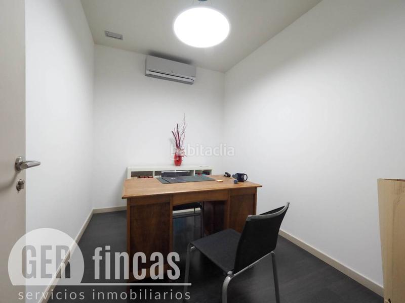 Foto a3007c93-35e1-442a-9a9f-b452212f7dfb. Location bureau dans Ca n'Aurell Terrassa