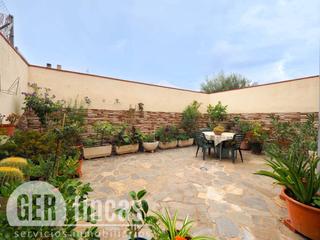Casa  Sierra nevada. Patio de 30m2, dos terrazas y parking