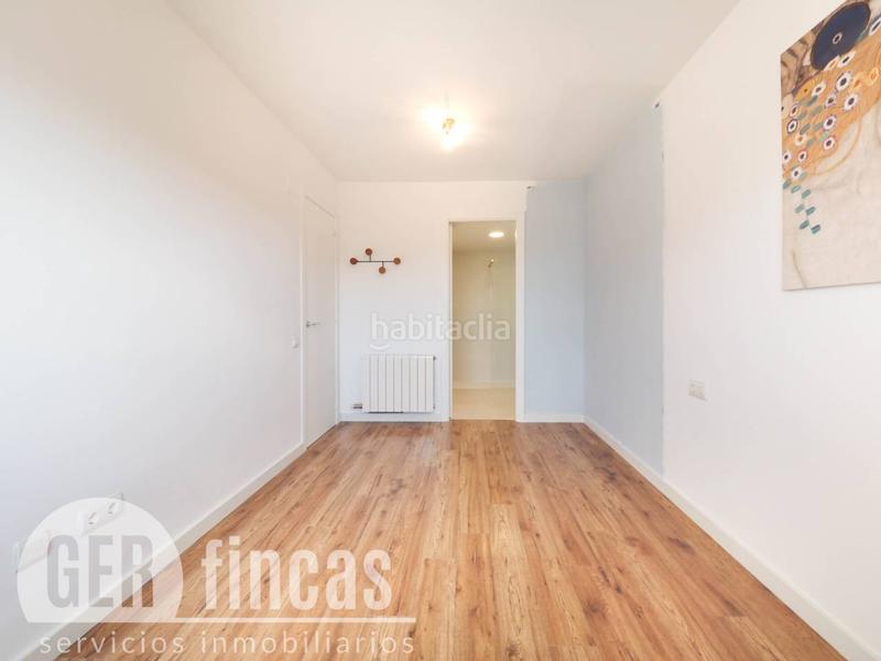 Foto aea7f62f-7484-4191-8f12-c2a4e4afde9a. Pis amb calefacció aparcament a La Maurina Terrassa