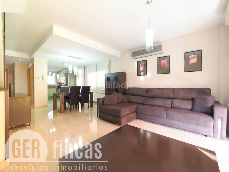 Foto 1407320f-3498-4e8c-ac96-3dc4f3dfd10c. Casa con piscina propia, patio, terraza, y garaje en Terrassa