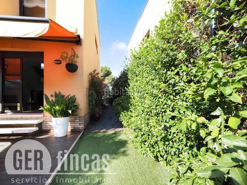 Foto 3c79a39c-bcd9-4363-ba43-39317e033454. Casa con piscina propia, patio, terraza, y garaje en Terrassa