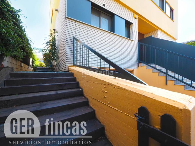 Foto 44c7d762-96fc-43cd-b015-d0d4f25f81ac. Casa con piscina propia, patio, terraza, y garaje en Terrassa