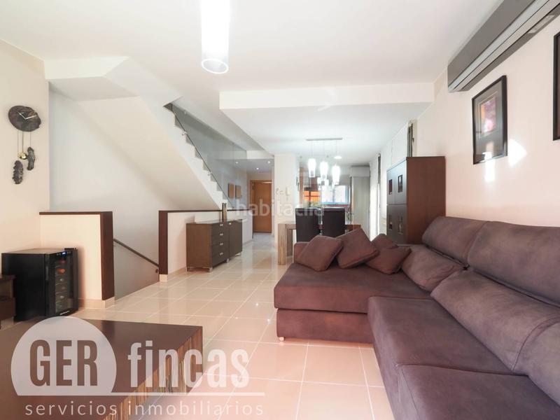 Foto 5f26cb44-6e54-46fe-8f24-5644120dd72c. Casa con piscina propia, patio, terraza, y garaje en Terrassa
