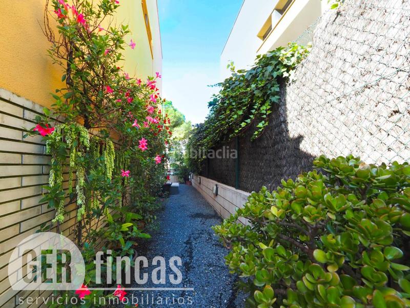 Foto 7e2c5313-9941-483d-94f7-777bb1377971. Casa con piscina propia, patio, terraza, y garaje en Terrassa