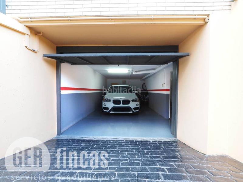 Foto 85a5eb64-8408-4f5b-8cbb-e75948e82ca7. Casa con piscina propia, patio, terraza, y garaje en Terrassa