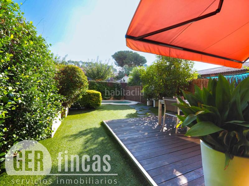 Foto 8731b0a9-abf3-4a20-8105-da84ee0f6297. Casa con piscina propia, patio, terraza, y garaje en Terrassa