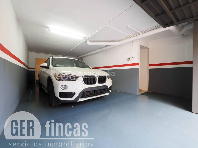 Foto a39f279b-2877-46ca-a498-36eb1c959a45. Casa con piscina propia, patio, terraza, y garaje en Terrassa