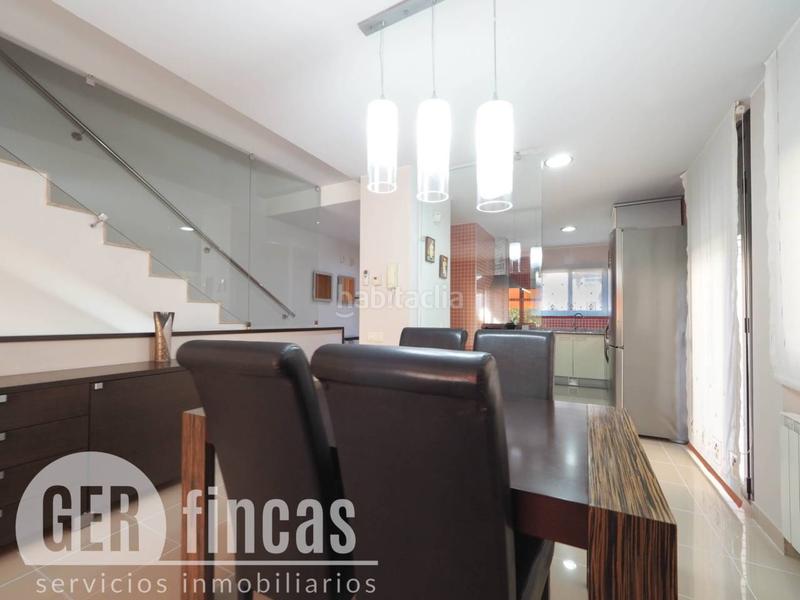 Foto c20519cf-4964-41ee-a11a-3ffdb2b9af85. Casa con piscina propia, patio, terraza, y garaje en Terrassa