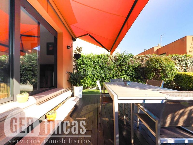 Foto e2226e8a-0997-4060-909b-7ef7a3f65533. Casa con piscina propia, patio, terraza, y garaje en Terrassa