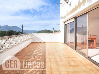 Lloguer Pis  Oms. Con amplia terraza y parking