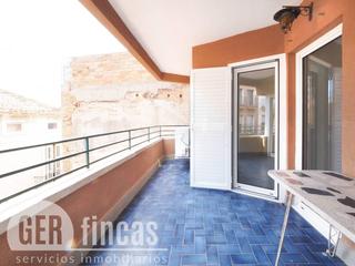 Lloguer Pis  Mossèn jacint verdaguer. 4 habitaciones con balcón y parking en pleno centro de terrassa