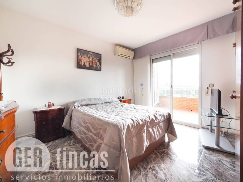 Foto 2807ed77-aeb8-4519-9993-80f34da4a0a4. Casa amb calefacció aparcament piscina a Can Parellada Terrassa