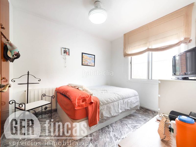 Foto 47e0db9a-80ea-4d94-8a0f-b8a47c59a191. Casa amb calefacció aparcament piscina a Can Parellada Terrassa