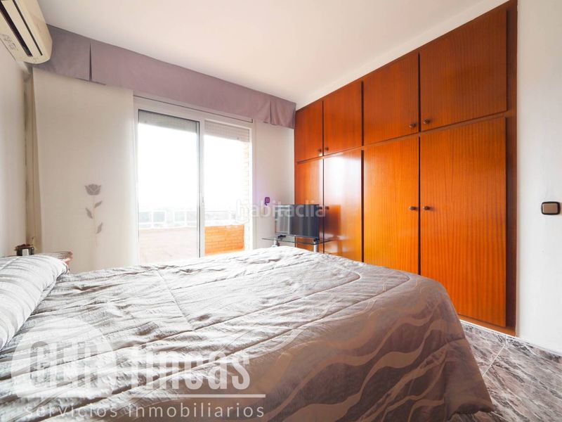 Foto 58a695c9-0fd6-4a42-8cd7-c32f9bdb4470. Casa amb calefacció aparcament piscina a Can Parellada Terrassa