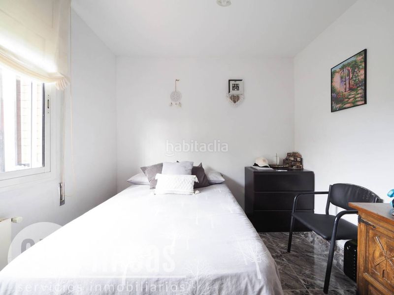 Foto 69c7567e-c2f6-4a42-afd3-f3ec69202d08. Casa amb calefacció aparcament piscina a Can Parellada Terrassa