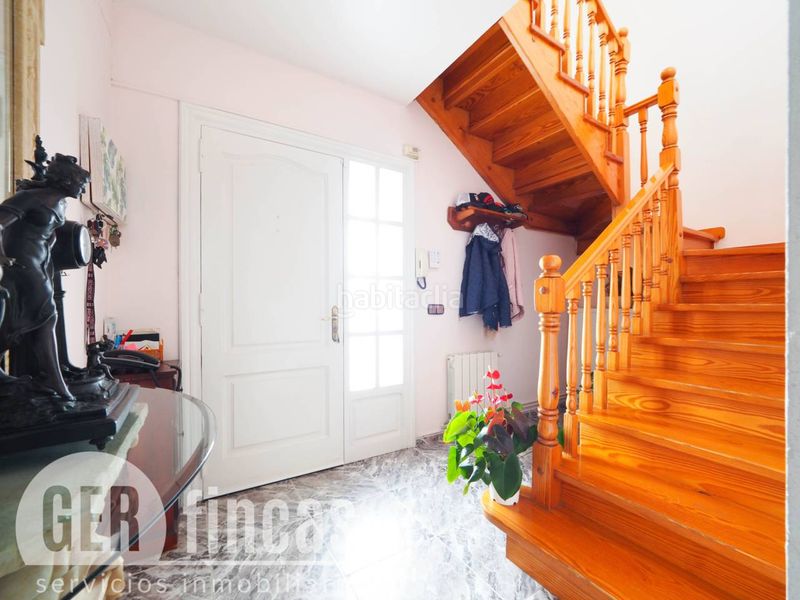 Foto 7218a0c2-6bad-4178-ba24-e37199da4a02. Casa amb calefacció aparcament piscina a Can Parellada Terrassa