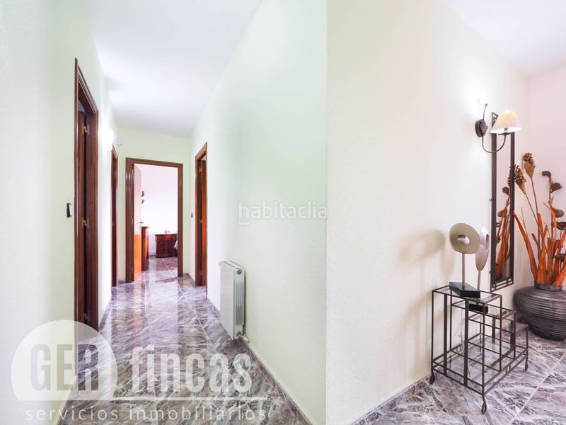 Foto 86b21297-cc10-4743-a300-d9d2f499ed1d. Casa amb calefacció aparcament piscina a Can Parellada Terrassa