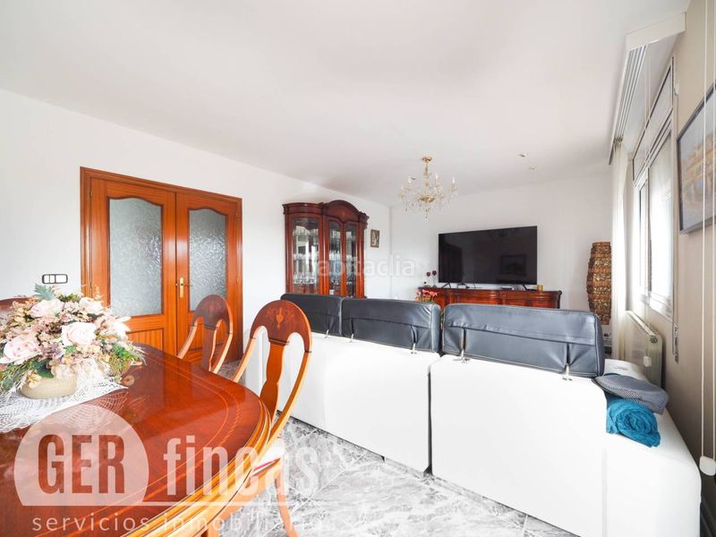 Foto 9746286f-fc11-4123-b68a-b8e6a8ce17f5. Casa amb calefacció aparcament piscina a Can Parellada Terrassa