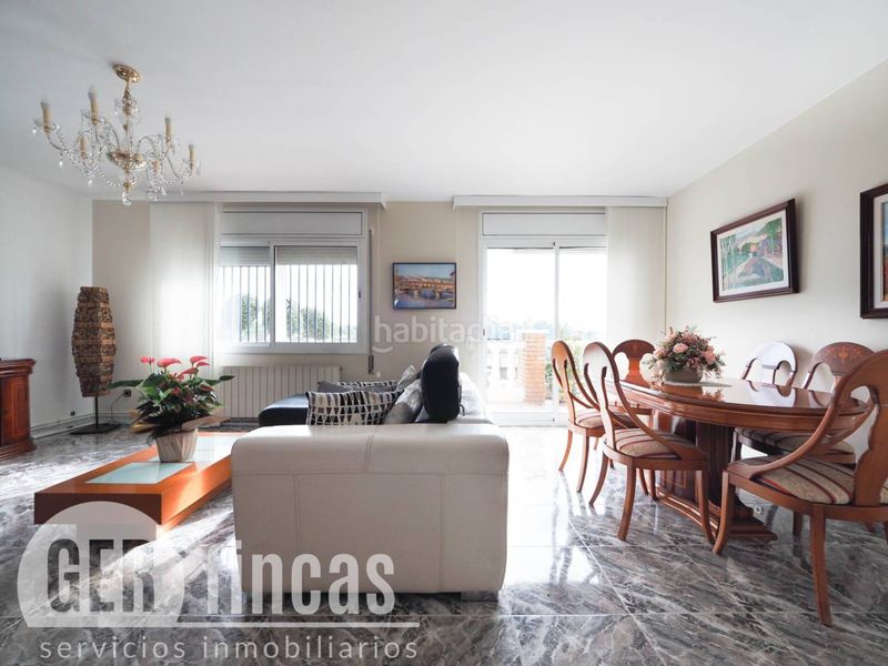 Foto a92b19d9-9c92-4d64-a554-9003b9ab36c5. Casa amb calefacció aparcament piscina a Can Parellada Terrassa