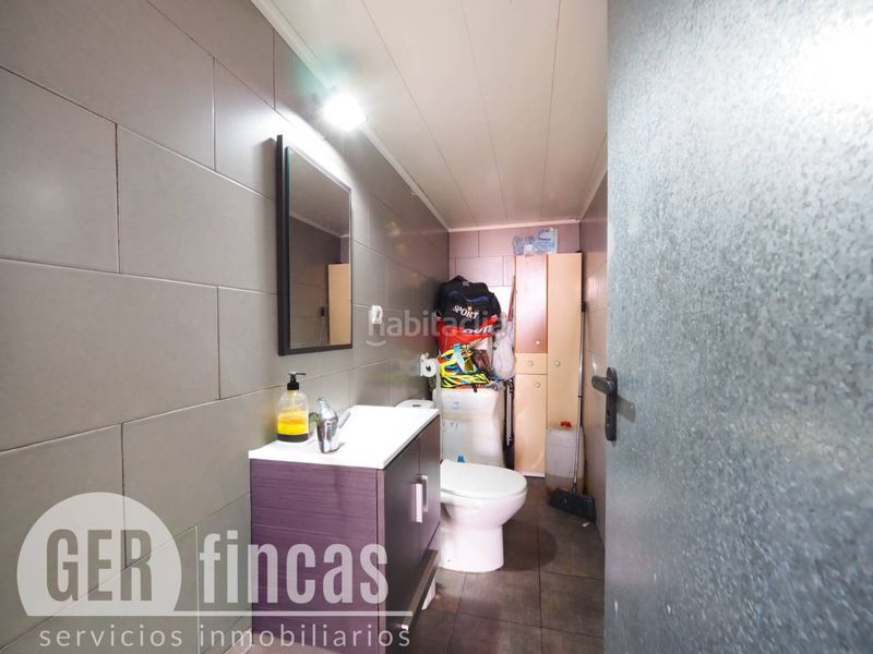 Foto dda798fa-9f49-4517-8f20-b4b737f694e5. Casa amb calefacció aparcament piscina a Can Parellada Terrassa